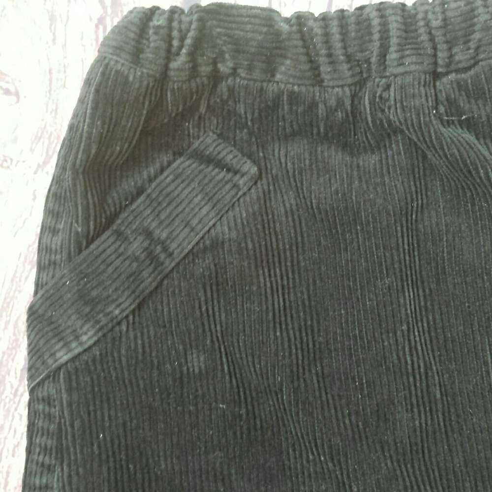 Marni navy corduroy skirt, girl size 6 - Picture 2 of 3
